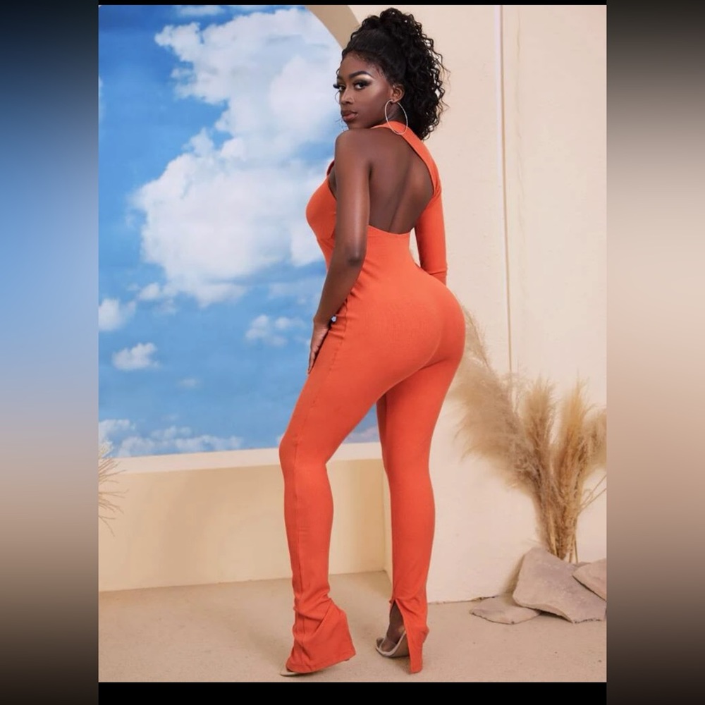 Orange jumpsuit - Picture 2 of 2